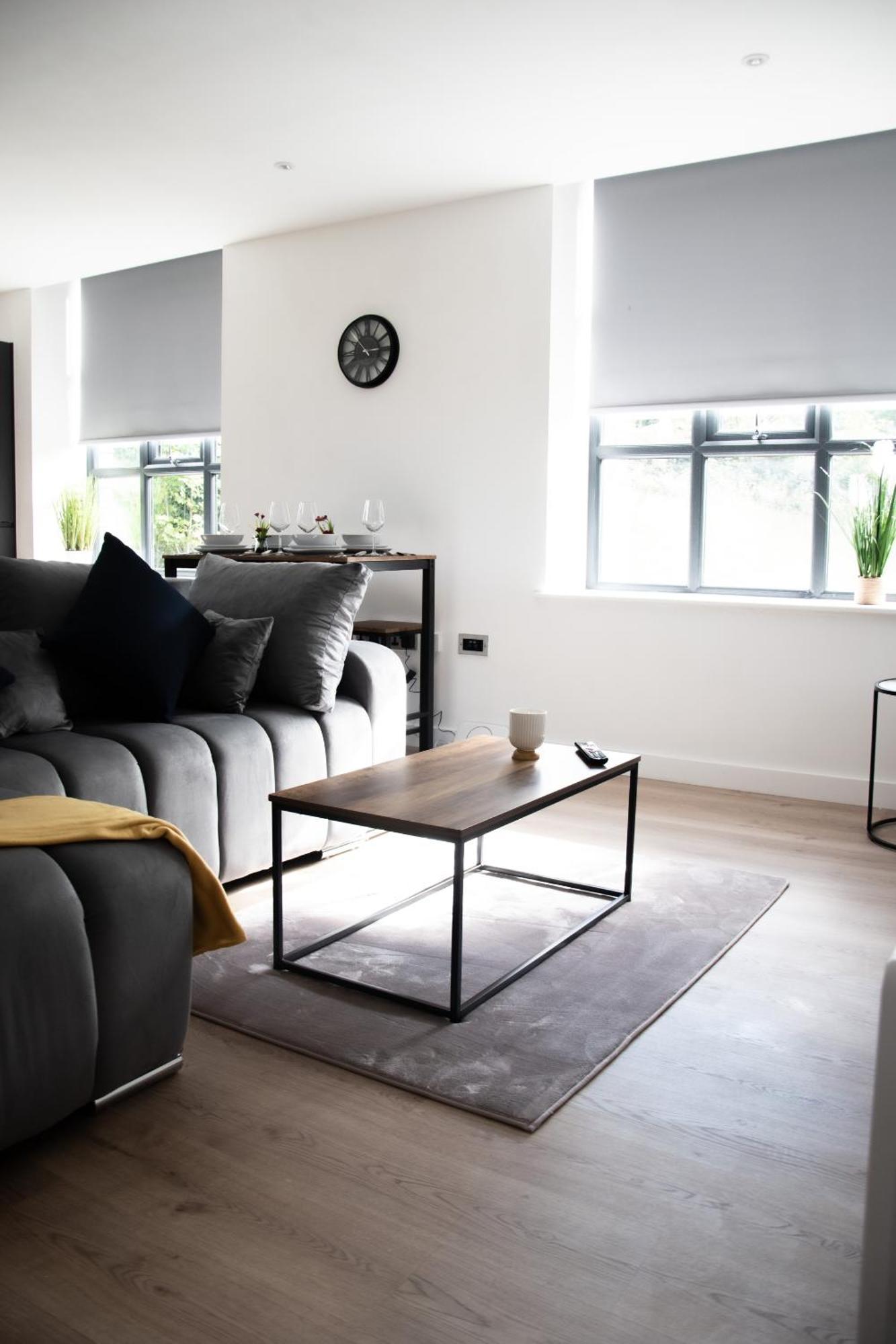 2-Bedroom With Breathtaking Views In Holmfirth Village, Huddersfield Ruang foto